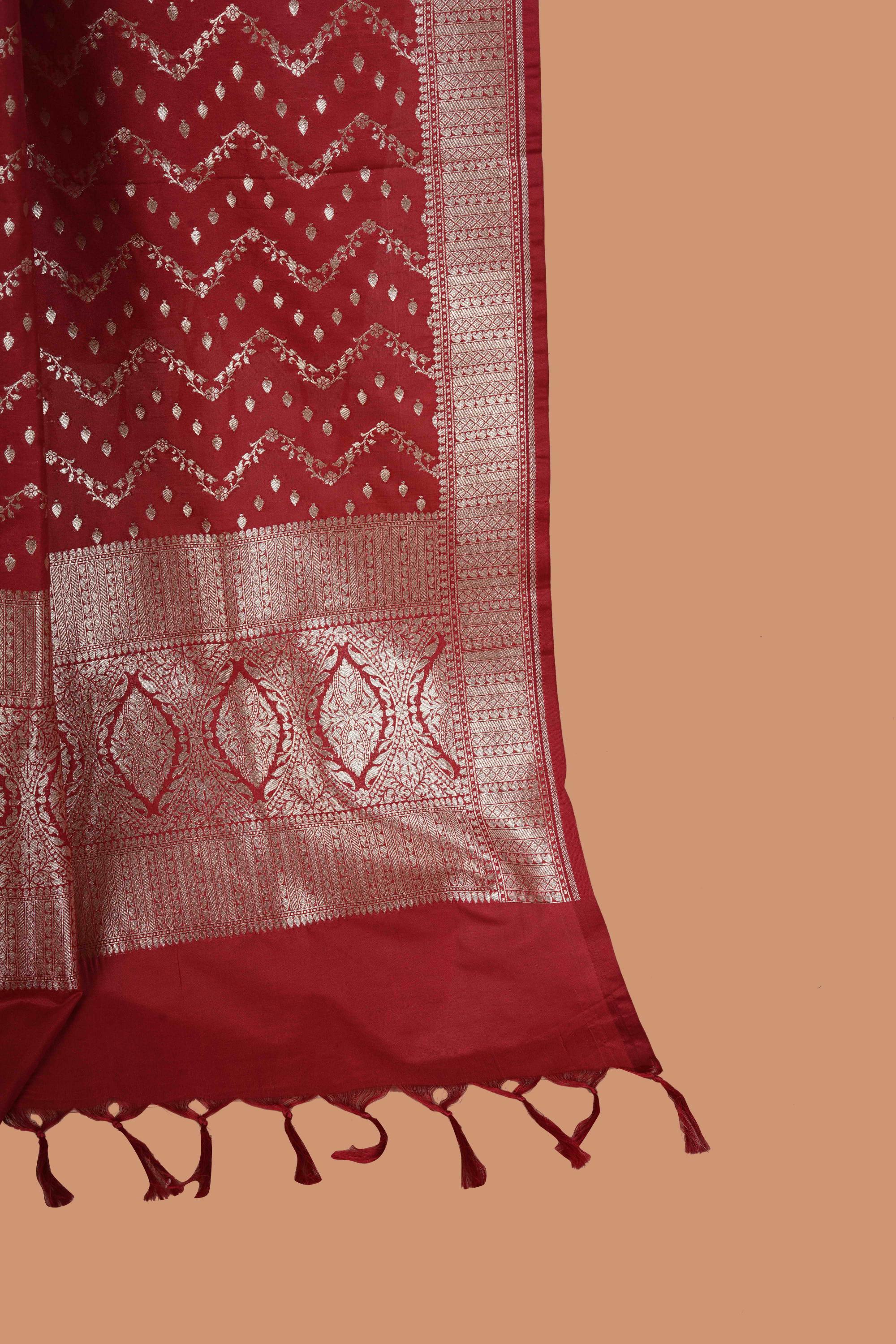 Marron Bold Banarasi Silk Golden Zari Geometric Pattern Dupatta